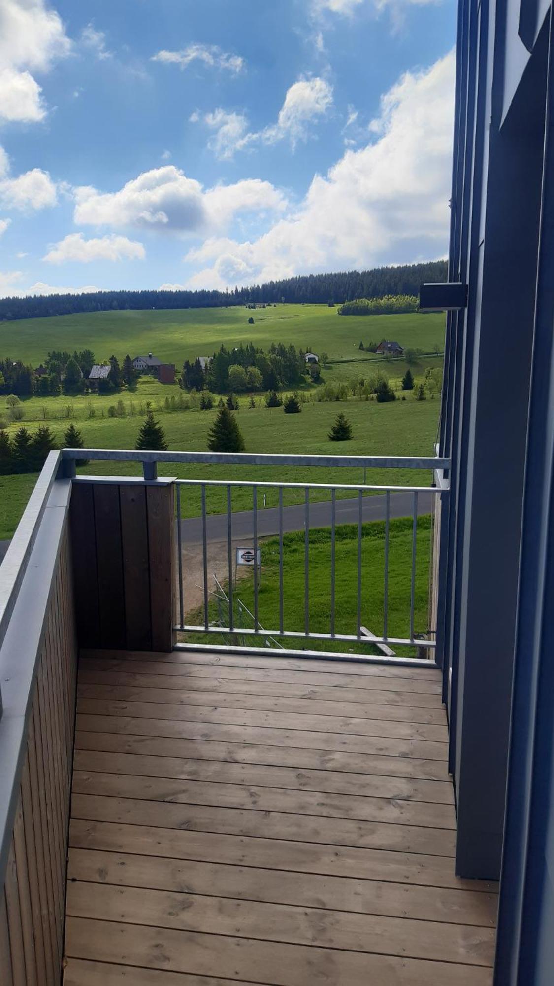 Mezonetovy Apartman Se Dvema Balkony A Vyhledem Loučná pod Klínovcem Buitenkant foto